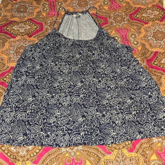 Old Navy Spagetti Strap tank - Picture 1 of 2